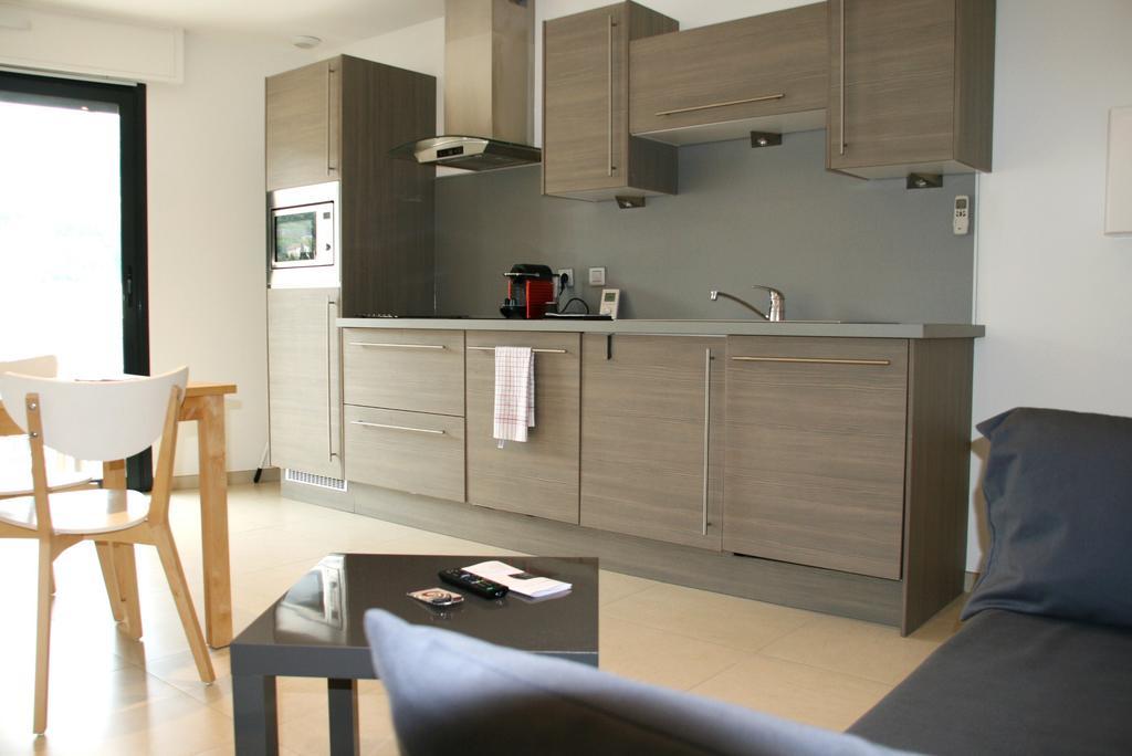 Appart Azur Apartamento Saint-Laurent-du-Var Quarto foto