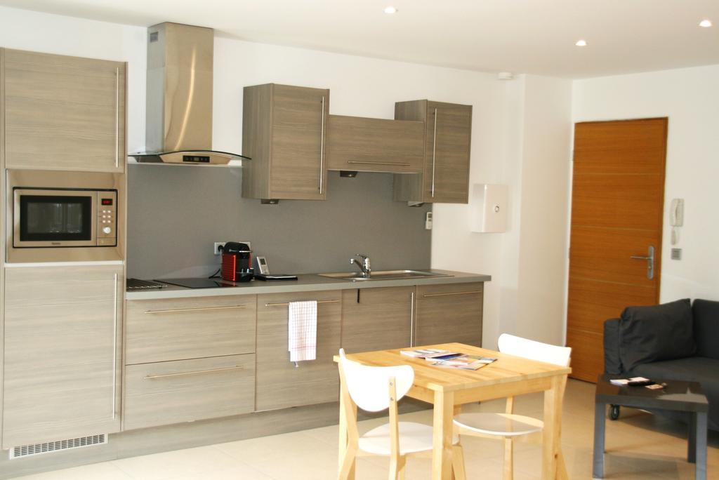 Appart Azur Apartamento Saint-Laurent-du-Var Quarto foto