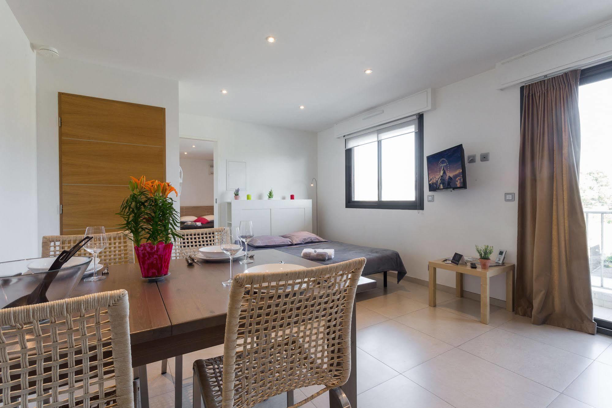 Appart Azur Apartamento Saint-Laurent-du-Var Exterior foto